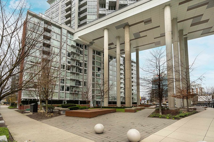 311 1618 Quebec Street Vancouver, BC - 35