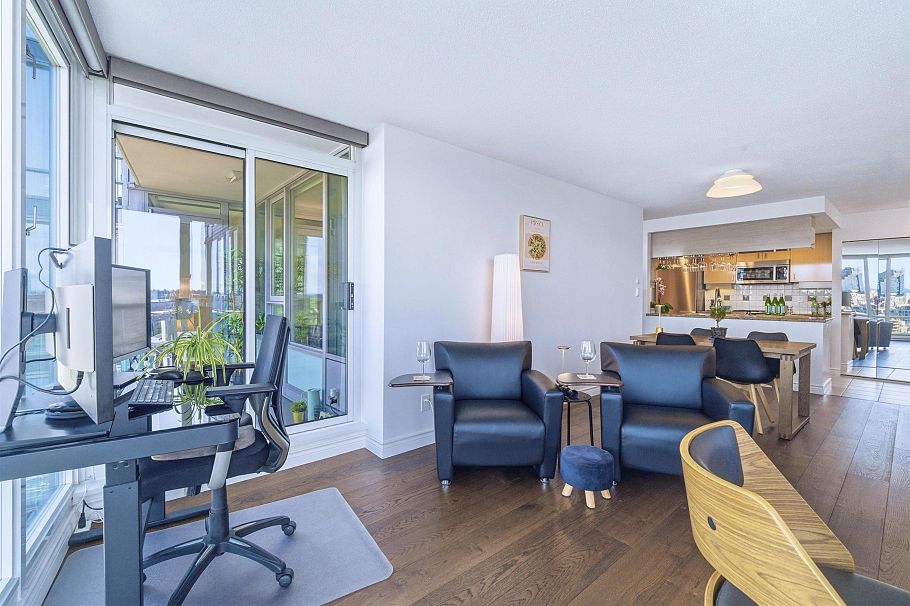 3608 1033 Marinaside Crescent Vancouver, BC - 7