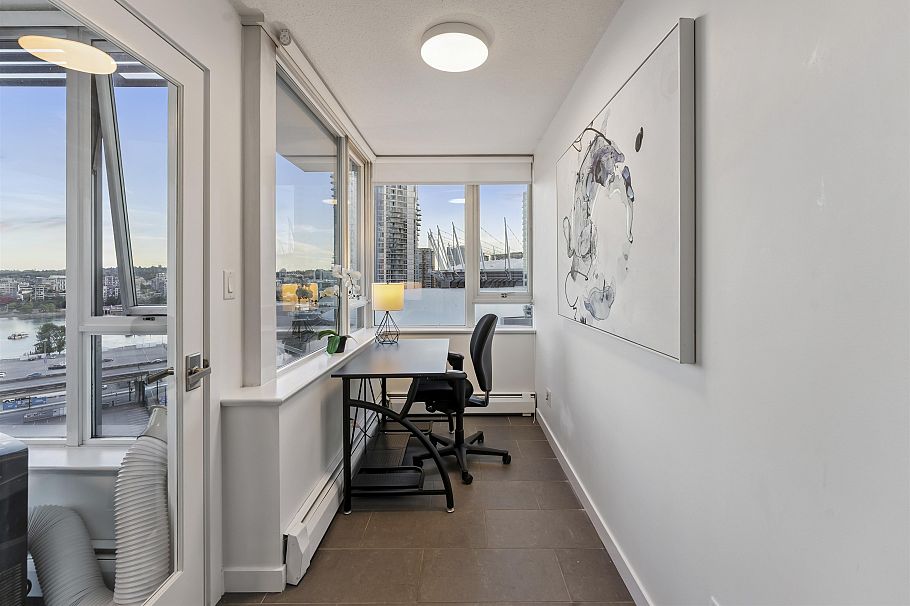 1802 688 Abbott Street Vancouver, BC - 10