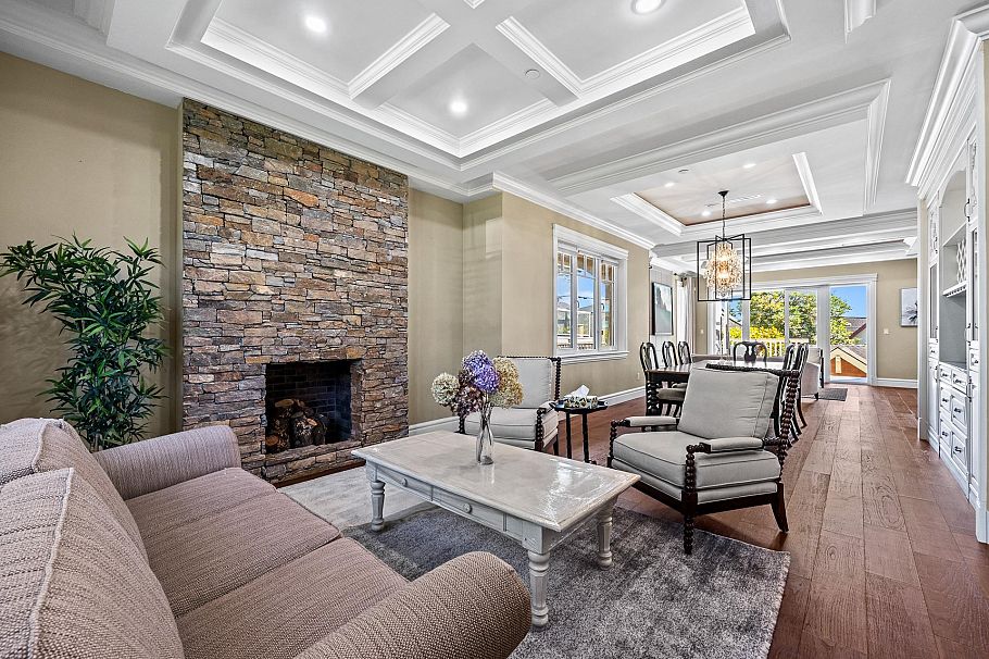 4042 W 34th Avenue Vancouver, BC - 2