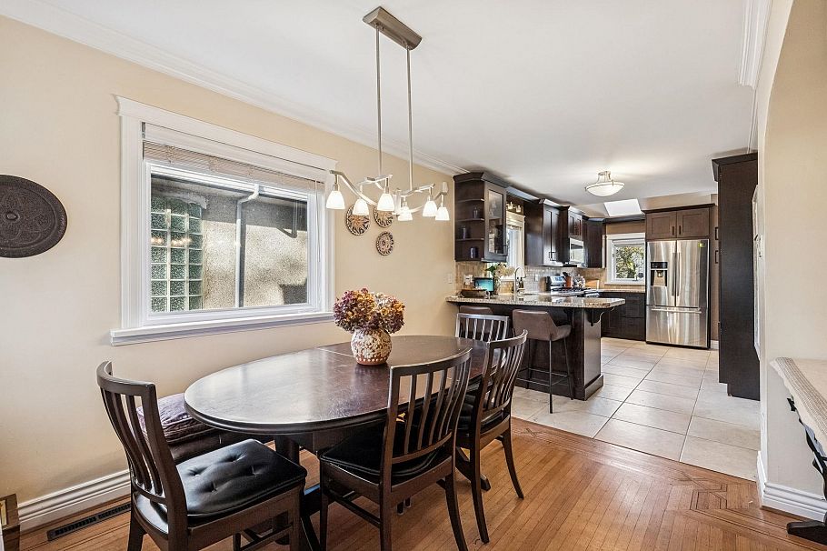 2819 W 13th Avenue Vancouver, BC - 4