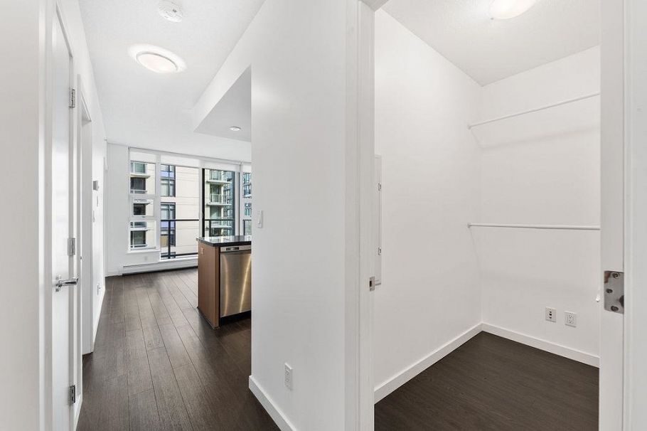 701 1708 Columbia Street Vancouver, BC - 25