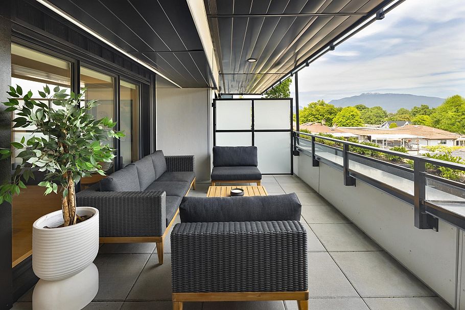 307 2419 Grant Street Vancouver, BC - 18