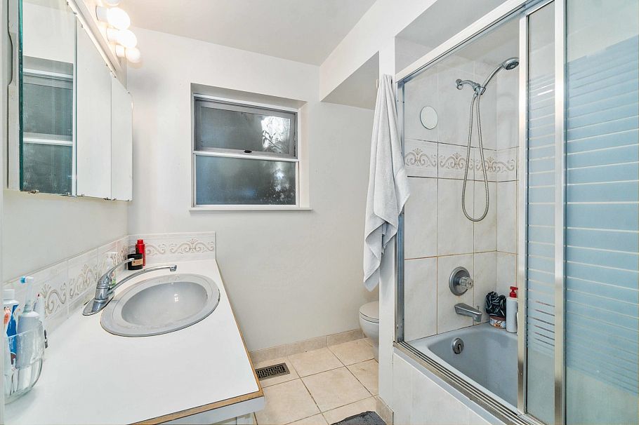 5189 Madeira Court North Vancouver, BC - 22