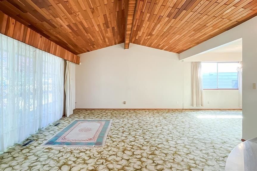 550 E 55th Avenue Vancouver, BC - 5