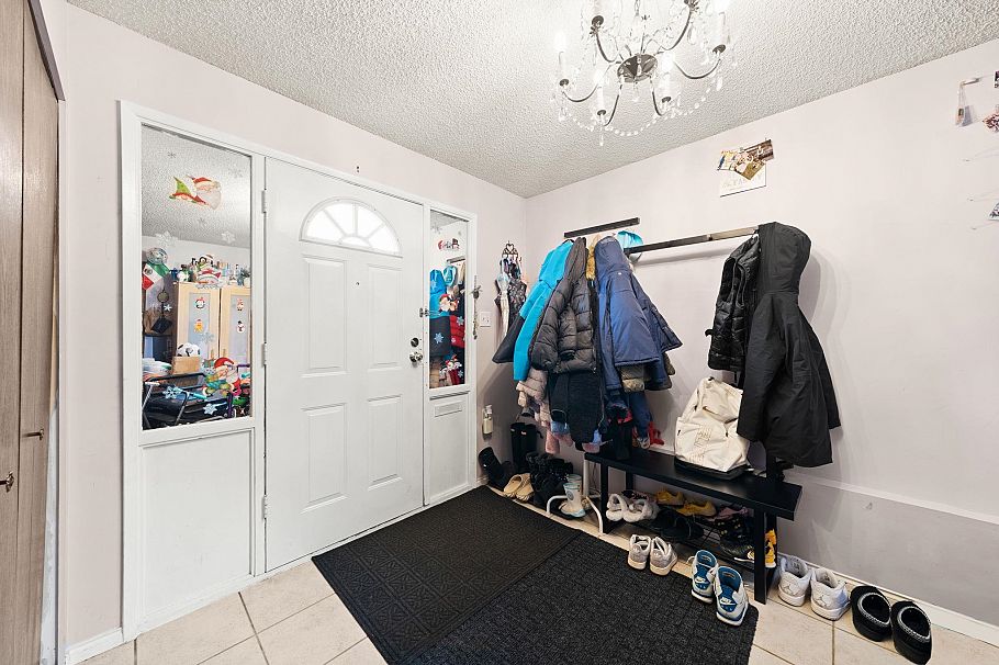 2540 E 24th Avenue Vancouver, BC - 27