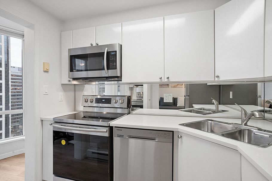 2208 1166 Melville Street Vancouver, BC - 14