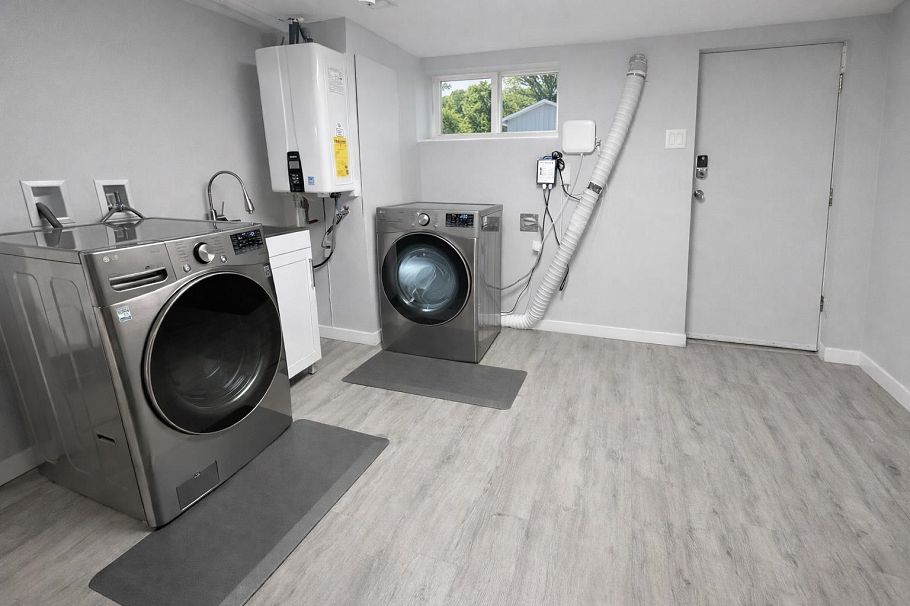 4450 Granville Street Vancouver, BC - 17