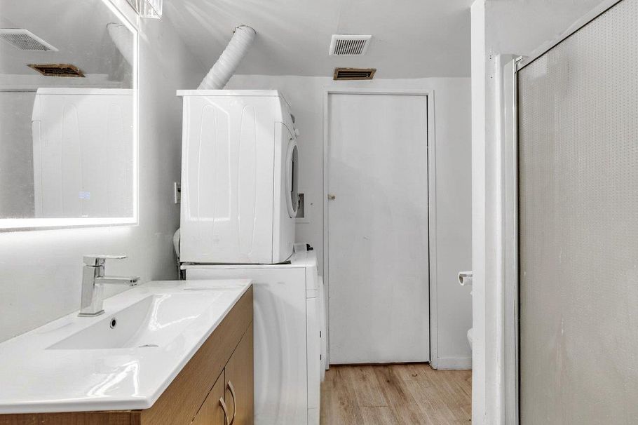 4168 Parker Street Burnaby, BC - 24