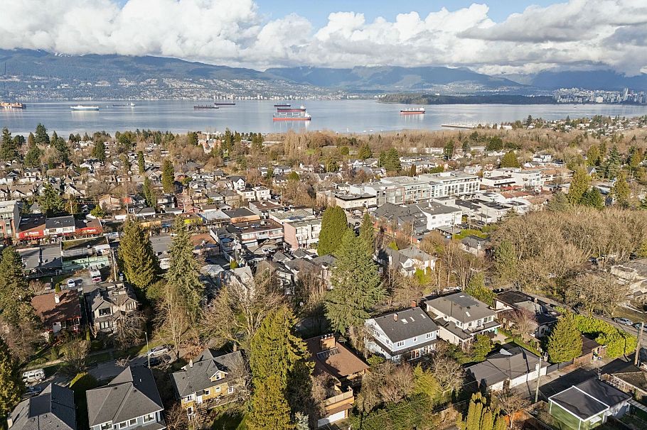 4436 W 11th Avenue Vancouver, BC - 28