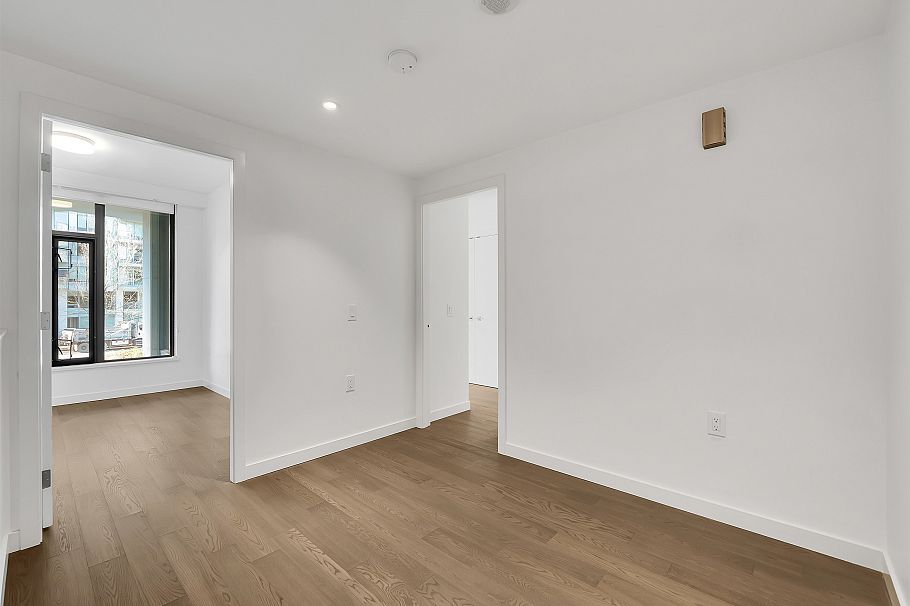 102 1688 Pullman Porter Street Vancouver, BC - 21