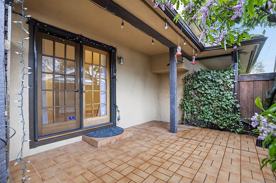 4 3301 W 16th Avenue Vancouver, BC - 17