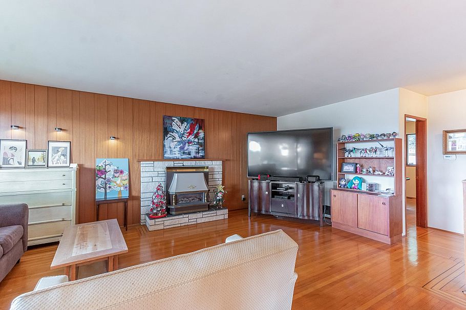 1928 Ridgeway Avenue North Vancouver, BC - 8