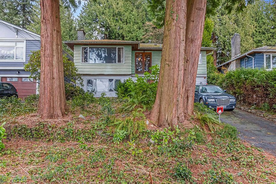 1928 Ridgeway Avenue North Vancouver, BC - 1