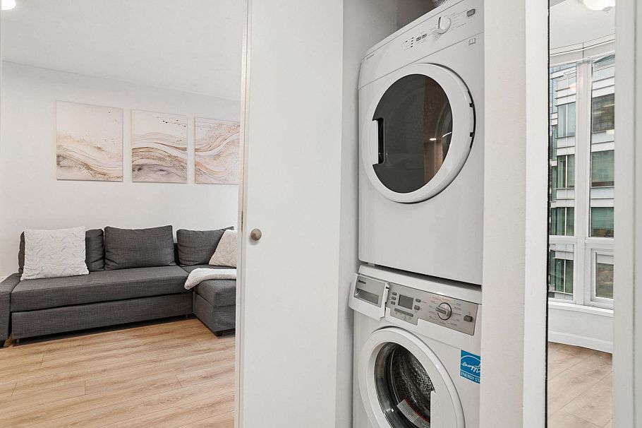 2208 1166 Melville Street Vancouver, BC - 21