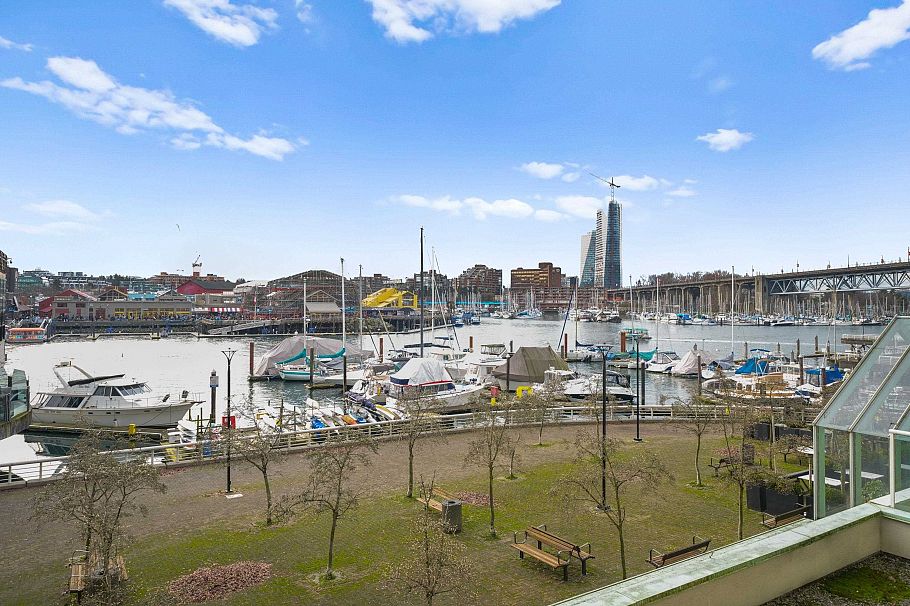 205 1600 Howe Street Vancouver, BC - 27