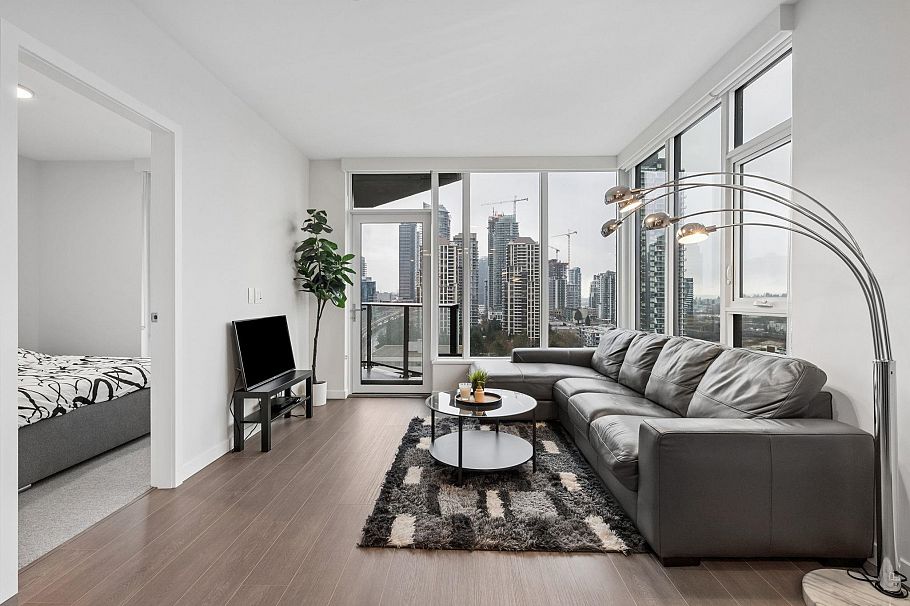 1410 4168 Lougheed Highway Burnaby, BC - 4