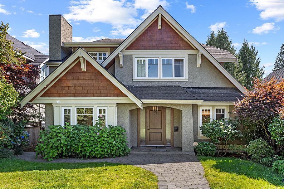 4042 W 34th Avenue Vancouver, BC - 1