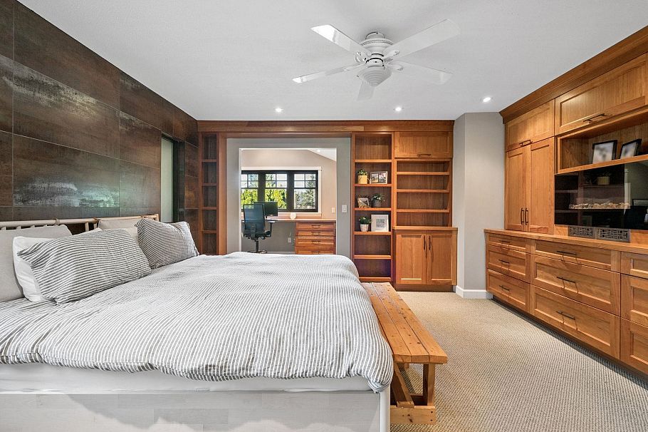 2857 Violet Street North Vancouver, BC - 17