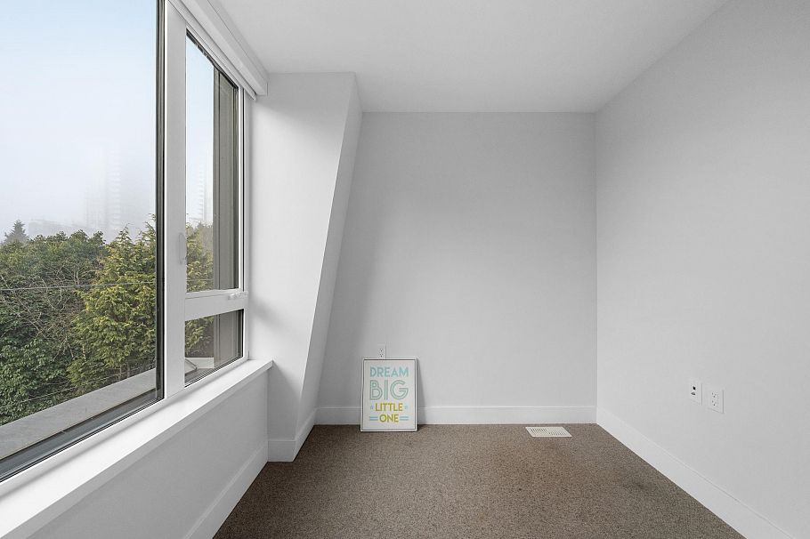 7623 Yukon Street Vancouver, BC - 25