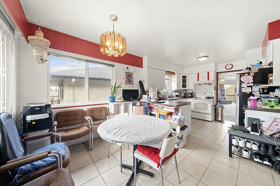 2540 E 24th Avenue Vancouver, BC - 10