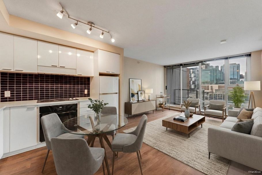 1209 131 Regiment Square Vancouver, BC - 2