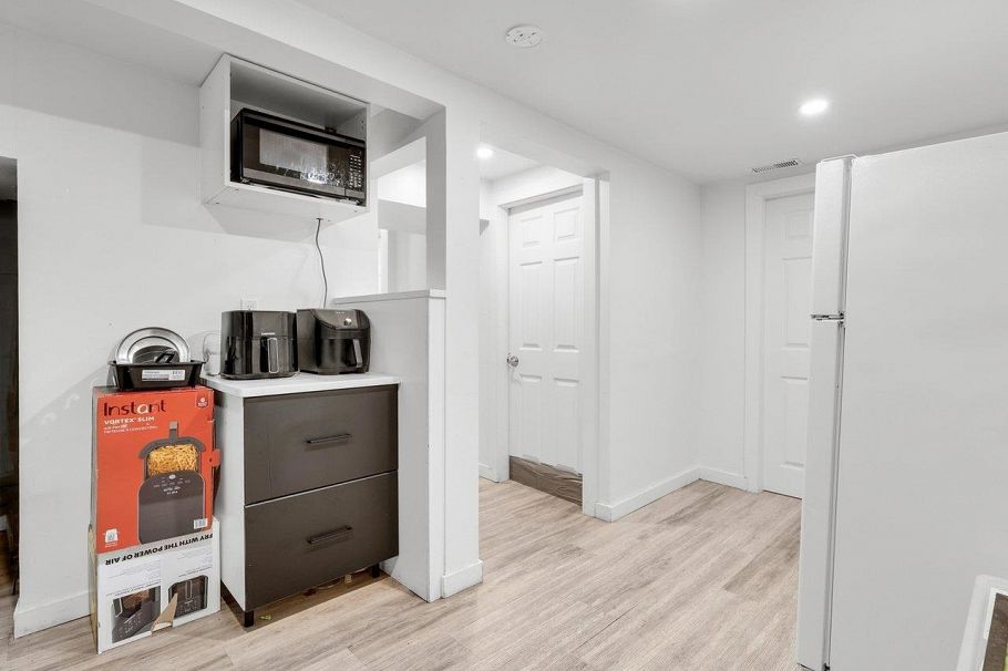 4168 Parker Street Burnaby, BC - 19