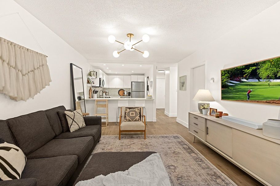 101 621 E 6 Avenue Vancouver, BC - 1