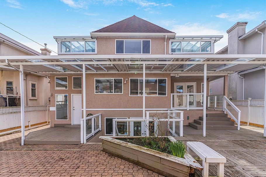 47 E 50th Avenue Vancouver, BC - 36