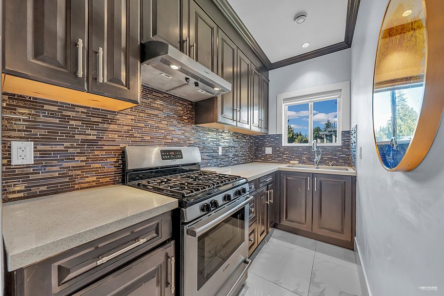 4133 Victory Street Burnaby, BC - 11