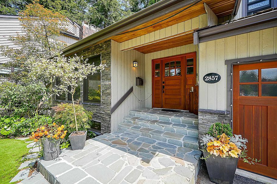 2857 Violet Street North Vancouver, BC - 3