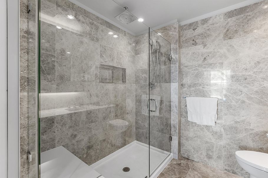 1210 118 Carrie Cates Court North Vancouver, BC - 21