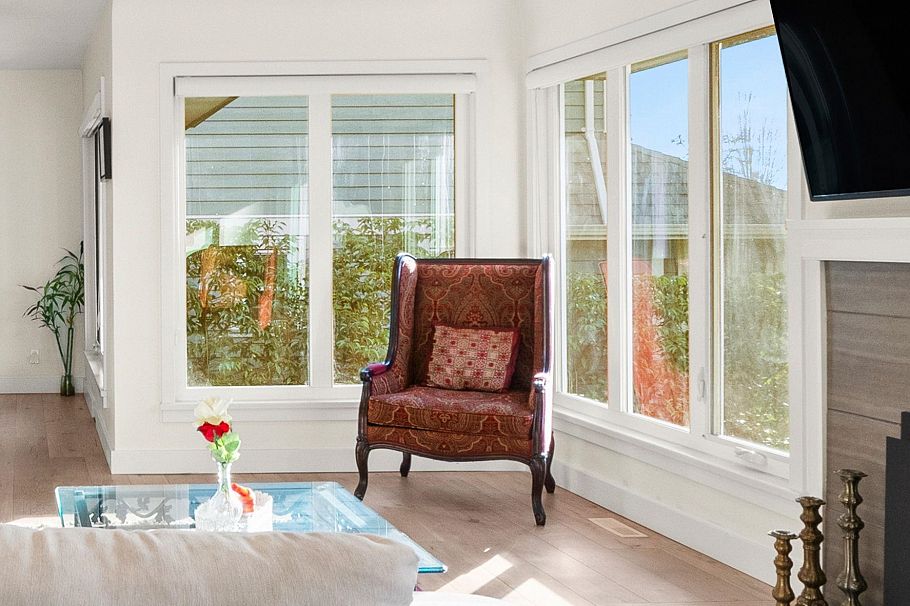 1436 Grand Boulevard North Vancouver, BC - 3