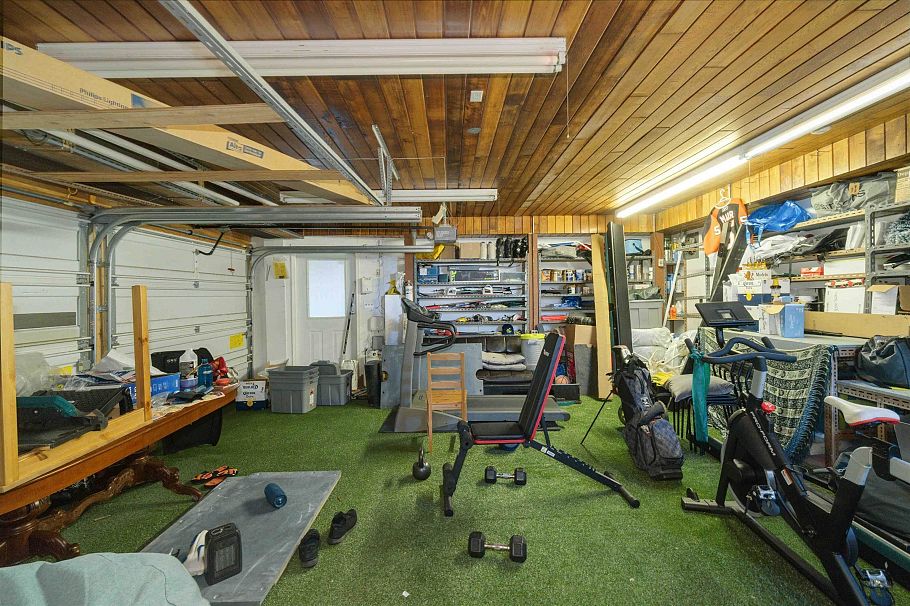 5189 Madeira Court North Vancouver, BC - 24