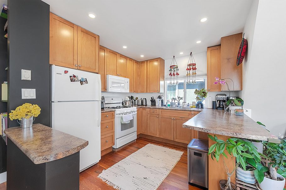 1847 Kitchener Street Vancouver, BC - 5