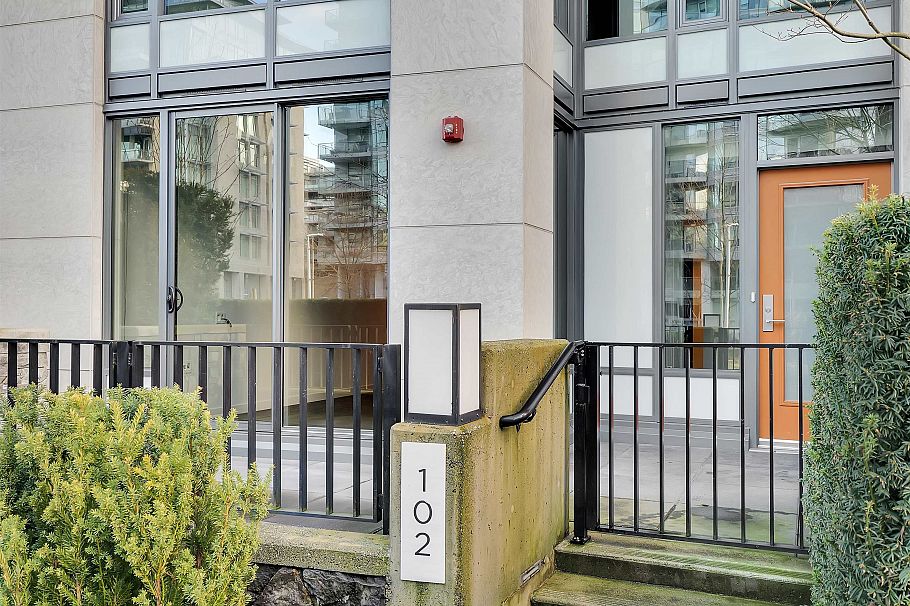 102 1688 Pullman Porter Street Vancouver, BC - 26