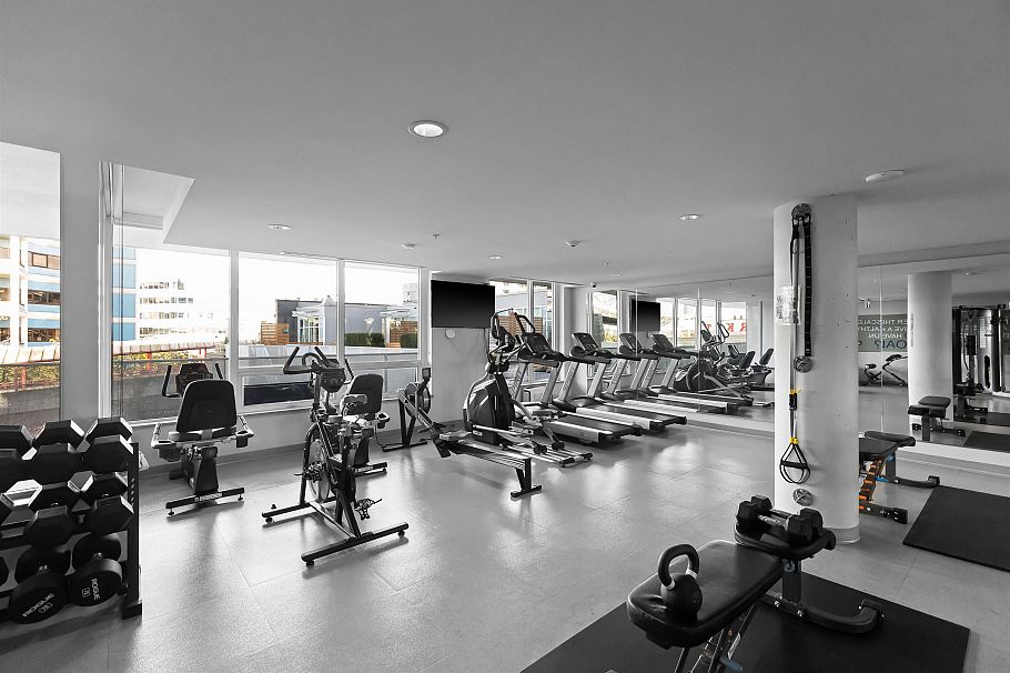 1210 118 Carrie Cates Court North Vancouver, BC - 36