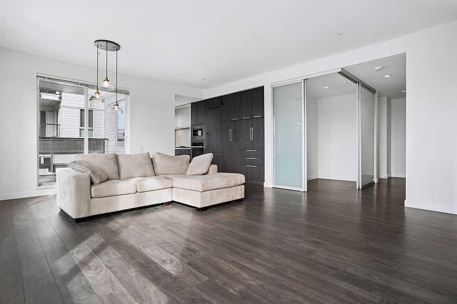 608 6677 Cambie Street Vancouver, BC - 3