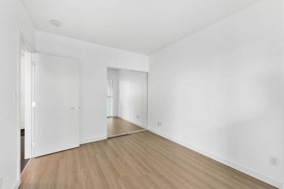 701 1708 Columbia Street Vancouver, BC - 14