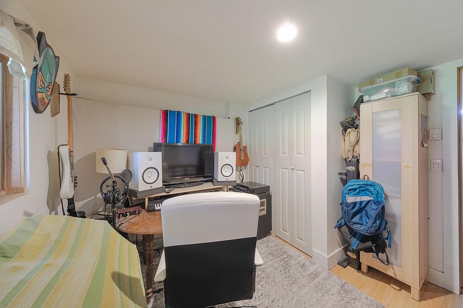 1847 Kitchener Street Vancouver, BC - 28