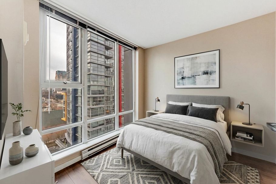 1209 131 Regiment Square Vancouver, BC - 12