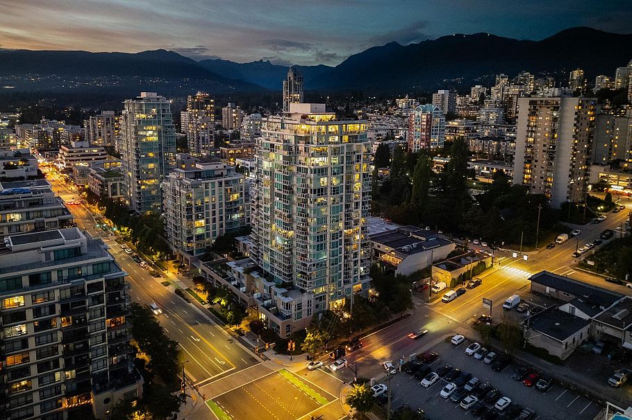 1603 188 E Esplanade Street North Vancouver, BC - 30