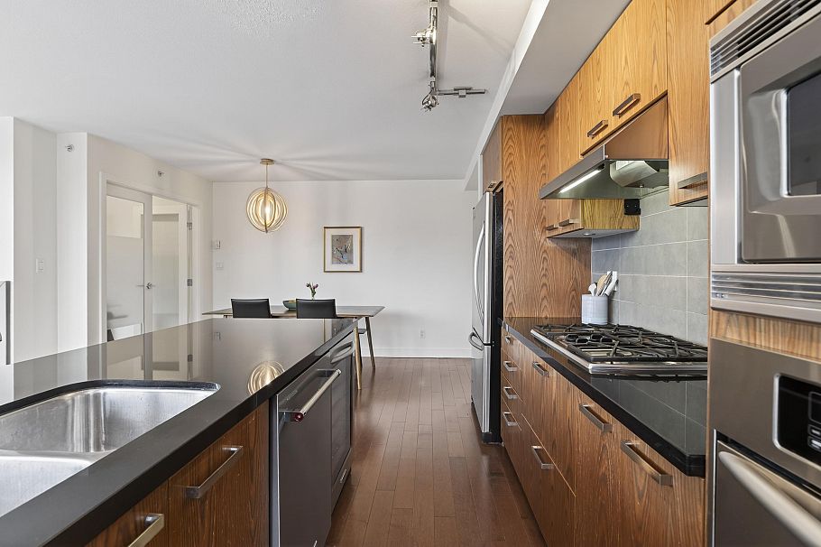 207 3228 Tupper Street Vancouver, BC - 12