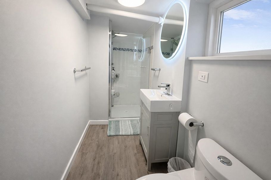 4450 Granville Street Vancouver, BC - 13