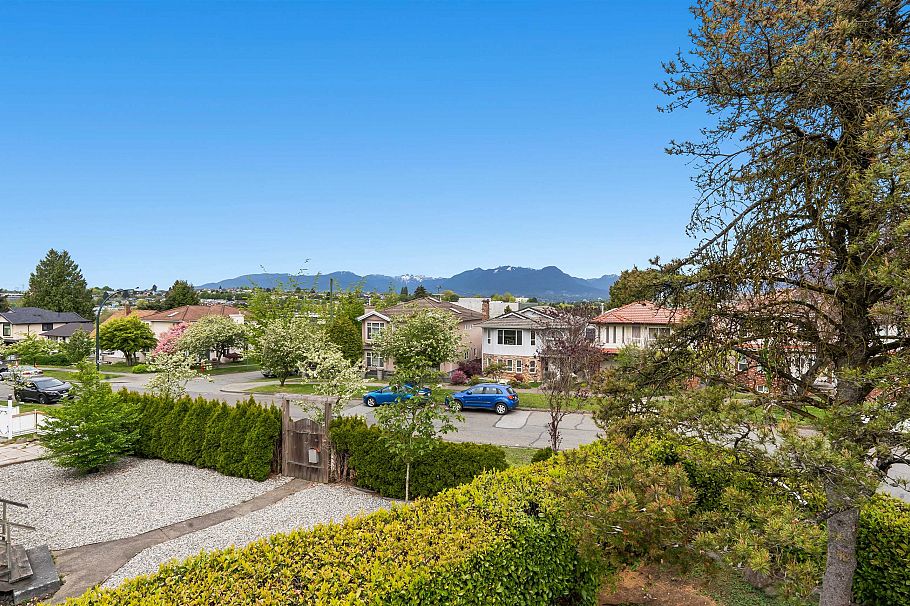 3105 Dieppe Drive Vancouver, BC - 2