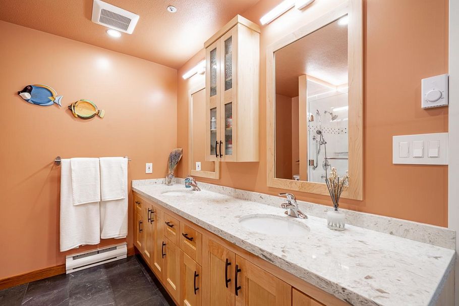 402 1281 Parkgate Avenue North Vancouver, BC - 23