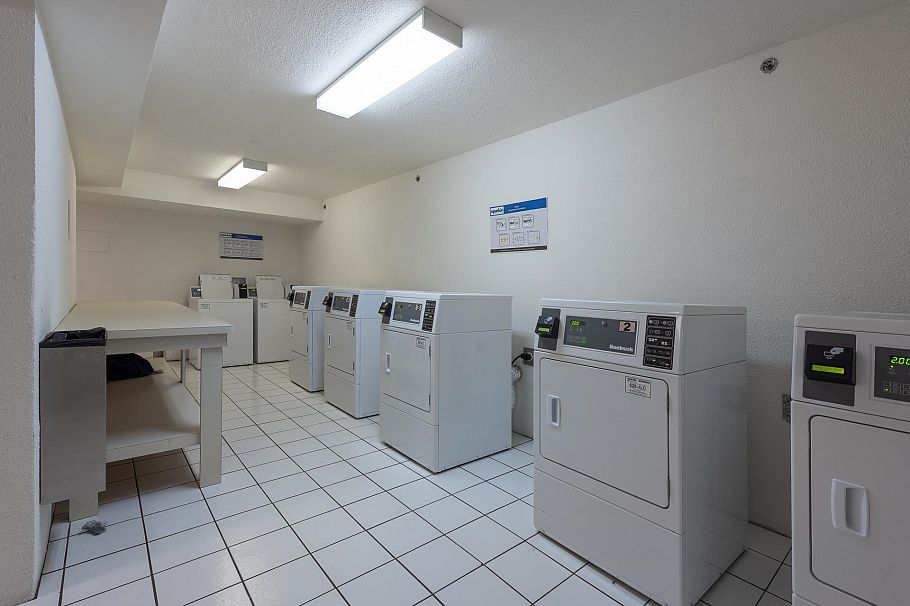 809 756 Great Northern Way Vancouver, BC - 22