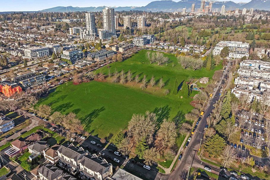 7623 Yukon Street Vancouver, BC - 40