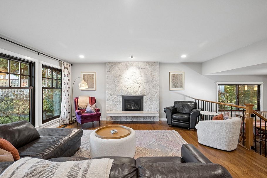 2857 Violet Street North Vancouver, BC - 5