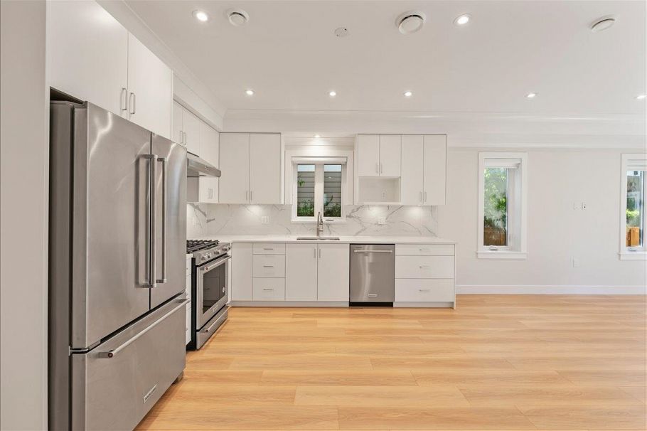 4852 Slocan Street Vancouver, BC - 18